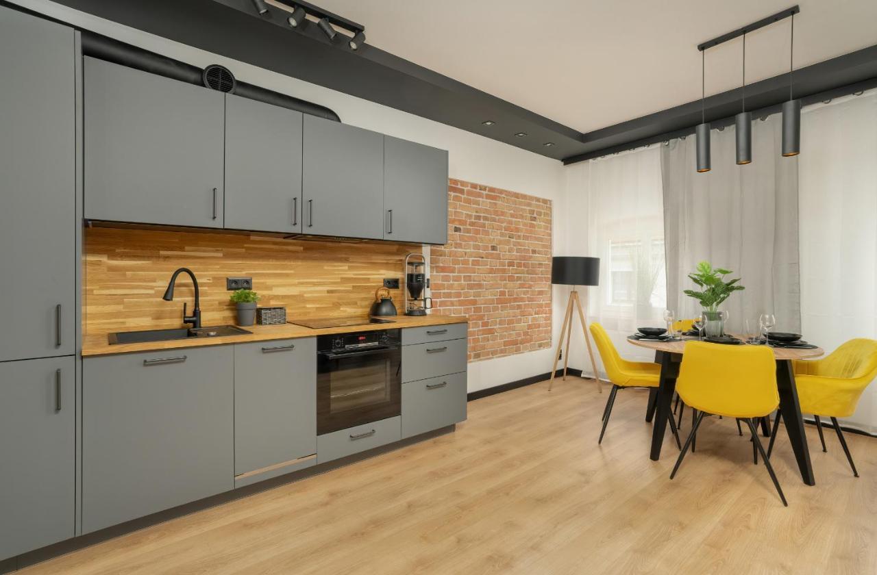 Komeda Apartment Hidden In Poznan Old Town By Noclegi Renters Eksteriør bilde
