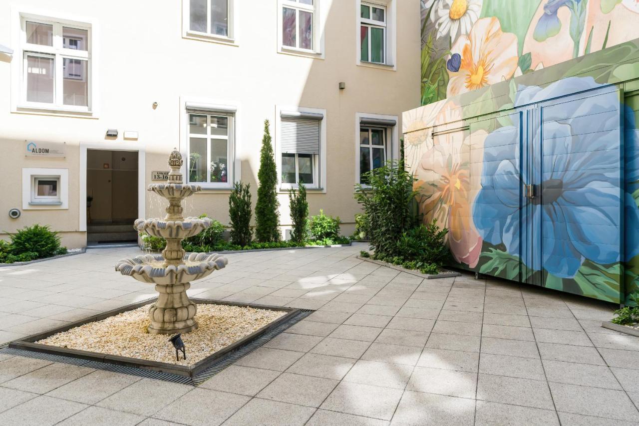 Komeda Apartment Hidden In Poznan Old Town By Noclegi Renters Eksteriør bilde