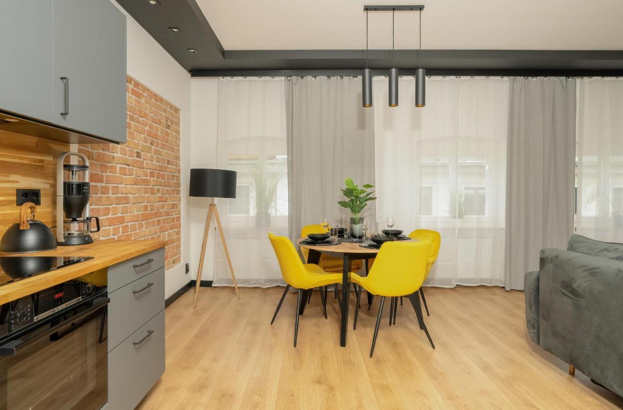 Komeda Apartment Hidden In Poznan Old Town By Noclegi Renters Eksteriør bilde